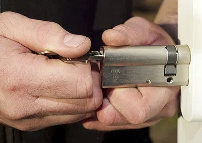 Super Locksmith Services Miami, FL 305-894-5981 - 29-10