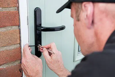Super Locksmith Services Miami, FL 305-894-5981 Super Locksmith Services Miami, FL 305-894-5981 - 29-2