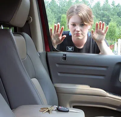 Super Locksmith Services Miami, FL 305-894-5981 Super Locksmith Services Miami, FL 305-894-5981 - 29-20