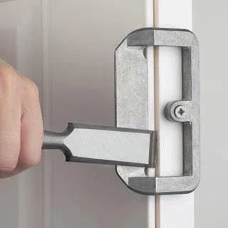 Super Locksmith Services Miami, FL 305-894-5981 Super Locksmith Services Miami, FL 305-894-5981 - 29-7